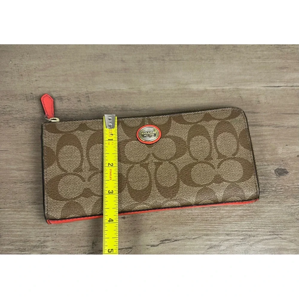 COACH Peyton SIGNATURE C Khaki Pink Salmon Trim ACCORDION ‎ Zipper WALLET CLUTCH
